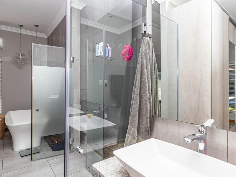 4 Bedroom Property for Sale in Pinnacle Point Golf Estate Western Cape